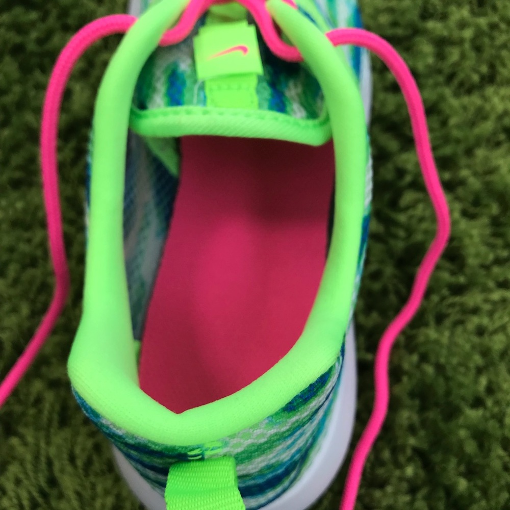 NWT Nike Rosherun Flight Weight GS LIME WMNS - Picture 6 of 7